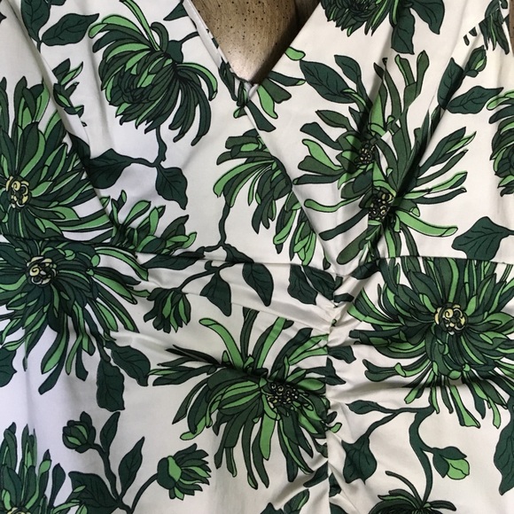 Green & white knee length dress - Picture 2 of 5